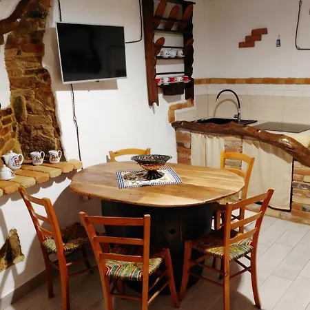Ferienhaus Casa Ghinio Tipica Dimora *